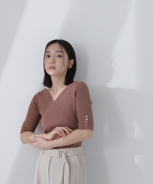 NATURAL BEAUTY BASIC(ナチュラルビューティーベーシック)の「◇ニュアンスネックラメリブニット(ニット/セーター・レディース・チャコールグレー/ベージュ/ブラウン/ブルー・FREE)」の19枚目の写真