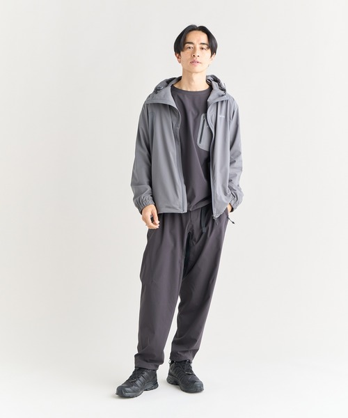 NANGA(ナンガ)の「HYBRID FLEX ZIP BLOUSON/ハイブリッドフレックスジップブルゾン(マウンテンパーカー・メンズ・グレー/ベージュ/ネイビー/ブラック・S/M/L/XL)」の6枚目の写真