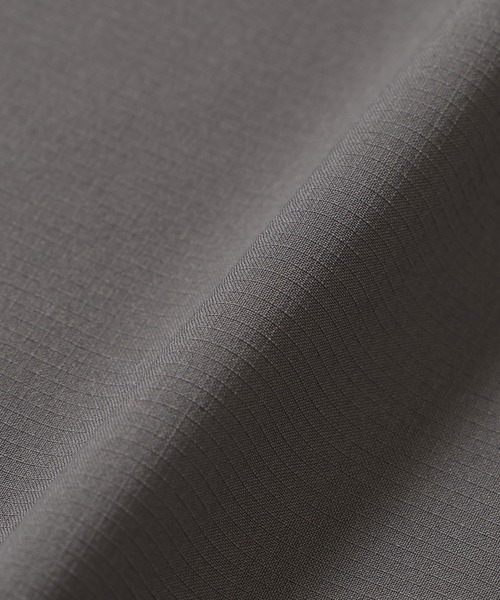 NANGA(ナンガ)の「HYBRID FLEX ZIP BLOUSON/ハイブリッドフレックスジップブルゾン(マウンテンパーカー・メンズ・グレー/ベージュ/ネイビー/ブラック・S/M/L/XL)」の22枚目の写真