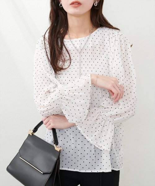 natural couture(ナチュラルクチュール)の「マジョリカプリーツブラウス(シャツ/ブラウス・レディース・グレイッシュベージュ/その他1/ドット/ネイビー/その他2/サックスブルー/ピンク・FREE)」の19枚目の写真