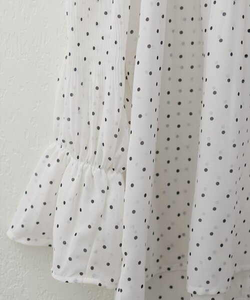 natural couture(ナチュラルクチュール)の「マジョリカプリーツブラウス(シャツ/ブラウス・レディース・グレイッシュベージュ/その他1/ドット/ネイビー/その他2/サックスブルー/ピンク・FREE)」の8枚目の写真