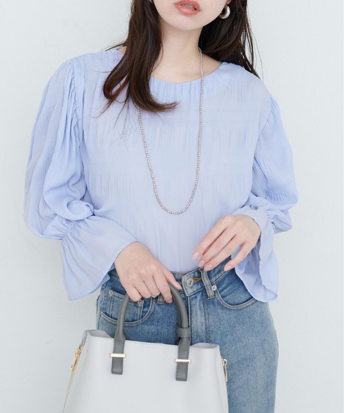 natural couture(ナチュラルクチュール)の「マジョリカプリーツブラウス(シャツ/ブラウス・レディース・グレイッシュベージュ/その他1/ドット/ネイビー/その他2/サックスブルー/ピンク・FREE)」の3枚目の写真