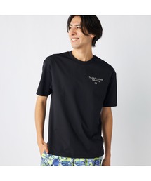 RUSTY（ラスティ）の「RUSTY ラスティ ブランド ロゴ バックプリント UVカット クルーネック 半袖 Tシャツ（Tシャツ/カットソー）」