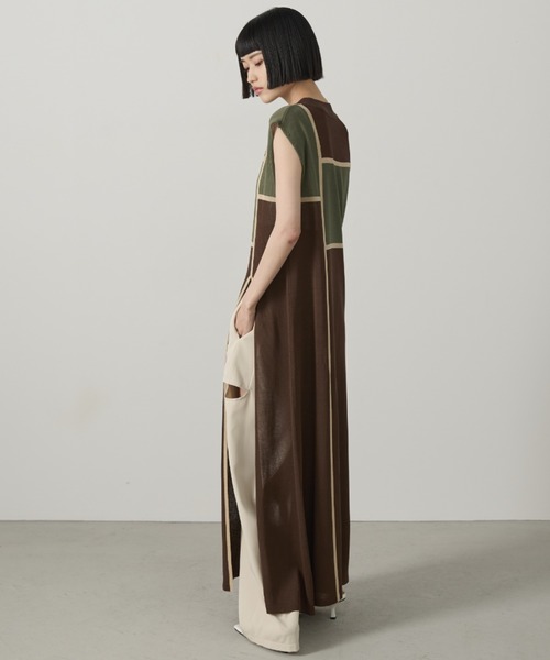 AIC.（エーアイシー）の「ディープスリットシアーニットワンピース（ワンピース・レディース・ブラウン/ブラック・FREE）」の22枚目の写真