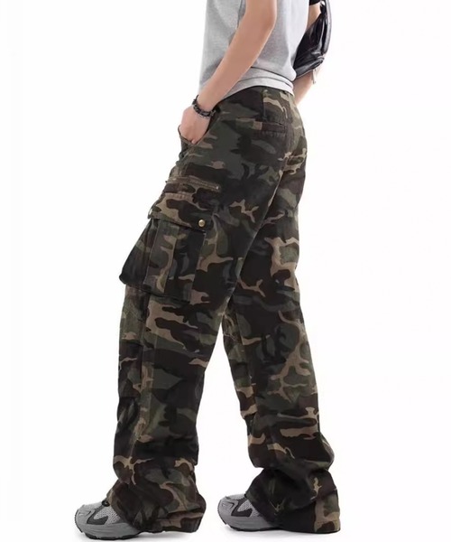 ARCHIVER（アーカイバ）の「【Bk】カモフラージュ迷彩　ワイドカーゴパンツ（カーゴパンツ・レディース・カモフラージュ・LARGE/MEDIUM）」の4枚目の写真