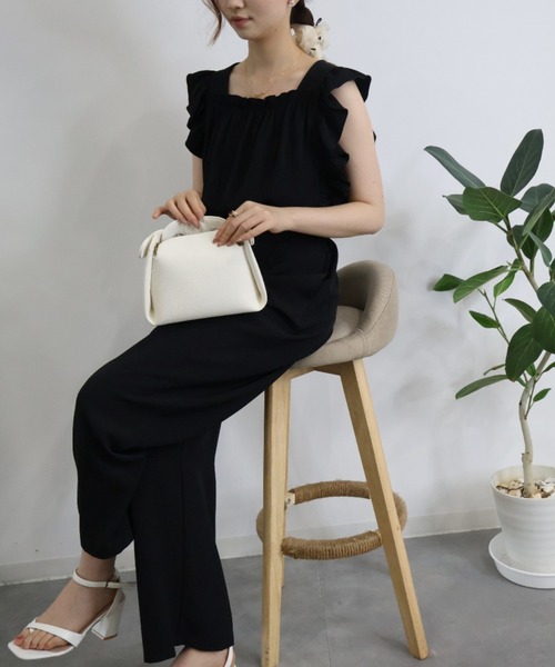 SAISON DE PAPILLON(セゾンドパピヨン)の「可愛さ満点フリルオールインワン(サロペット/オーバーオール・レディース・ベージュ/ブラック・S/M/L)」の4枚目の写真