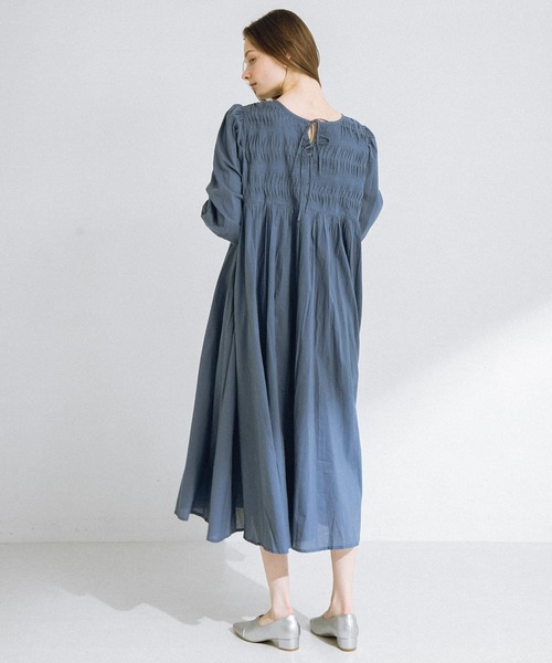 URBAN RESEARCH Sonny Label（アーバンリサーチサニーレーベル）の「エアリーコットンツイストピンタックワンピース（ワンピース・レディース・ブラウン/ブルー/ブラック・FREE）」の22枚目の写真