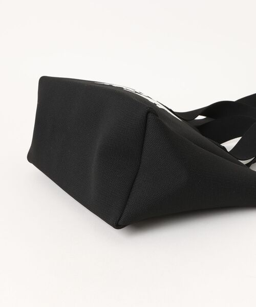 ALLSAINTS（オールセインツ）の「IZZY MINI SPRAY TOTE（トートバッグ・レディース・ブラック・ONE SIZE）」の11枚目の写真