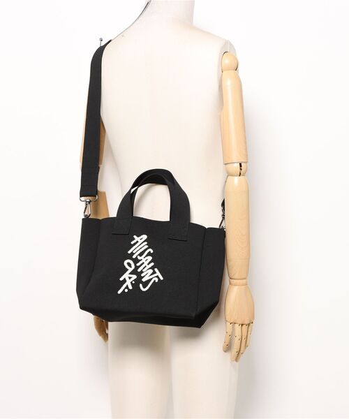 ALLSAINTS（オールセインツ）の「IZZY MINI SPRAY TOTE（トートバッグ・レディース・ブラック・ONE SIZE）」の13枚目の写真