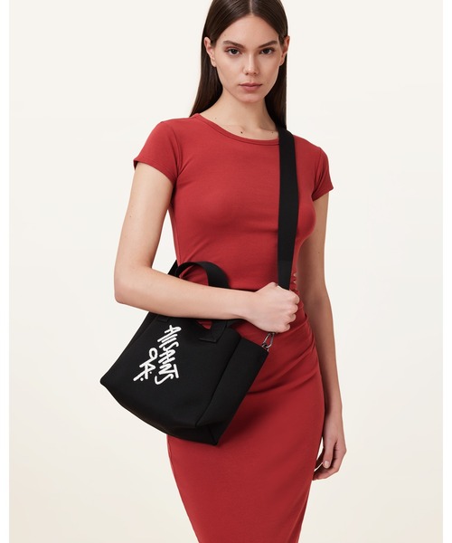 ALLSAINTS（オールセインツ）の「IZZY MINI SPRAY TOTE（トートバッグ・レディース・ブラック・ONE SIZE）」の2枚目の写真