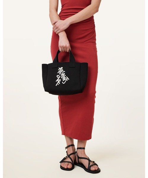 ALLSAINTS（オールセインツ）の「IZZY MINI SPRAY TOTE（トートバッグ・レディース・ブラック・ONE SIZE）」の4枚目の写真