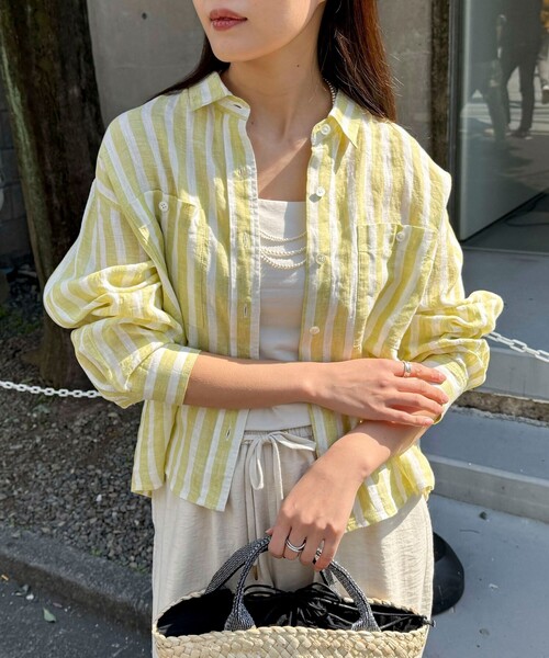 fredy emue（フレディエミュ）の「LINEN100クロップドシャツ（シャツ/ブラウス・レディース・オフホワイト/ブルー系その他/ベビーピンク/イエロー系その他/ネイビー・38）」の4枚目の写真