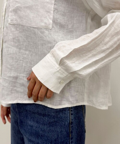 fredy emue（フレディエミュ）の「LINEN100クロップドシャツ（シャツ/ブラウス・レディース・オフホワイト/ブルー系その他/ベビーピンク/イエロー系その他/ネイビー・38）」の6枚目の写真