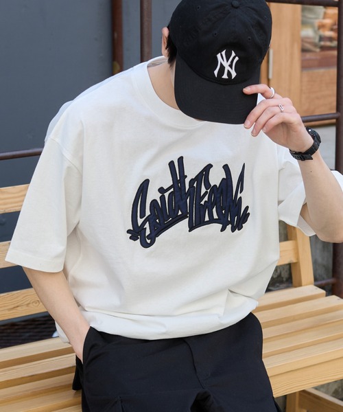 WEGO(ウィゴー)の「WEGO/ワッペンロゴドロストBIG T(Tシャツ/カットソー・メンズ・ホワイト/ブラック/スミクロ/グレー系その他/ブラック系その他・LARGE/MEDIUM)」の15枚目の写真
