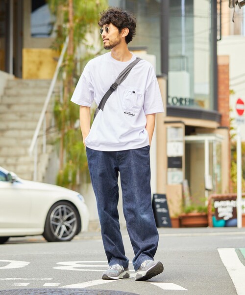 WILD THINGS（ワイルドシングス）の「限定展開 WILD THINGS×FREAK'S STORE/ワイルドシングス 別注 ビッグシルエット ギミック ポケットTシャツ（Tシャツ/カットソー・メンズ・ホワイト/ブラック/アッシュグレー/グレイッシュベージュ・SMALL/LARGE/MEDIUM）」の20枚目の写真