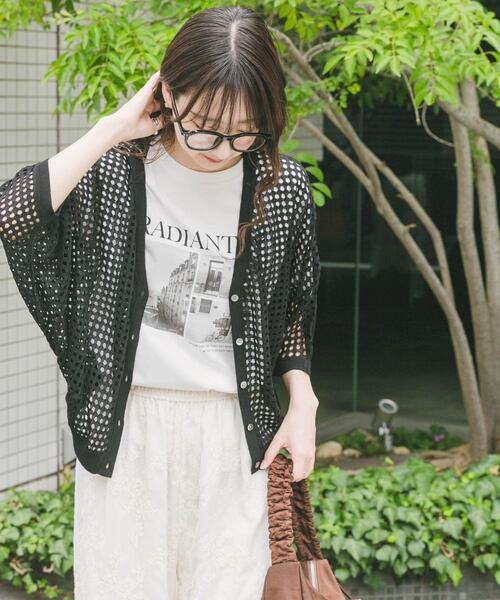 ITEMS URBANRESEARCH(アイテムズ アーバンリサーチ)の「メッシュニットカーディガン(カーディガン/ボレロ・レディース・グレー系その他/ブラック/ブラウン・FREE)」の2枚目の写真