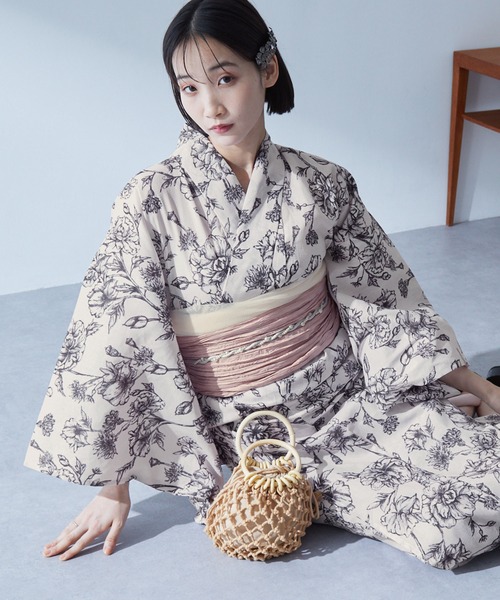 MONO-MART（モノマート）の「選べるアソート花柄 浴衣 5点セット【浴衣＋兵児帯＋飾り帯+帯留め+下駄】（浴衣・レディース・アイボリー系2/アイボリー系3/アイボリー系1/ネイビー・FREE）」の20枚目の写真