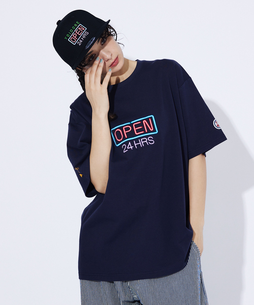 ABAHOUSE（アバハウス）の「【YOIDORE/ヨイドレ 】スーベニアTシャツ2/ 酒愛好家/ユニセックス（Tシャツ/カットソー・メンズ・グリーン/ホワイト系その他/ブラック系その他/ネイビー/ホワイト系その他2/ブラック系その他2・M/L）」の6枚目の写真