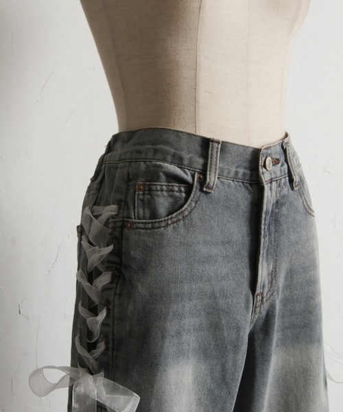 tocco closet（トッコ　クローゼット）の「【ZOZO限定】サイドレースアップシューレースソフトフレアーパンツ（デニムパンツ・レディース・ブルー/ブラック/サックスブルー・M）」の12枚目の写真