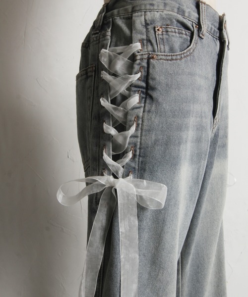 tocco closet（トッコ　クローゼット）の「【ZOZO限定】サイドレースアップシューレースソフトフレアーパンツ（デニムパンツ・レディース・ブルー/ブラック/サックスブルー・M）」の16枚目の写真