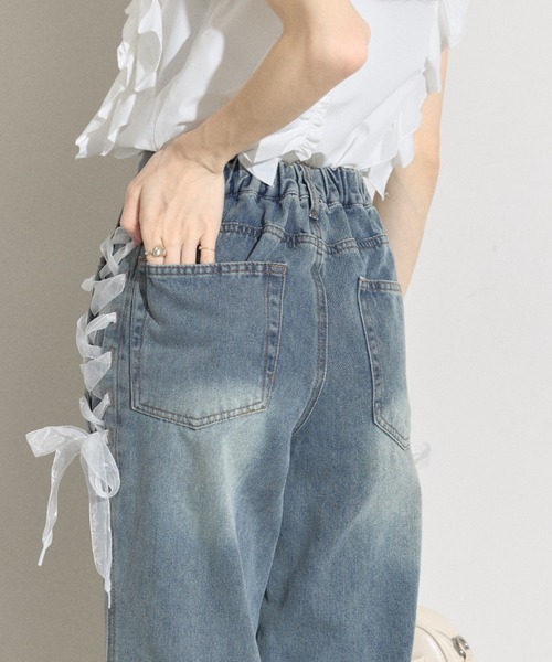 tocco closet（トッコ　クローゼット）の「【ZOZO限定】サイドレースアップシューレースソフトフレアーパンツ（デニムパンツ・レディース・ブルー/ブラック/サックスブルー・M）」の20枚目の写真