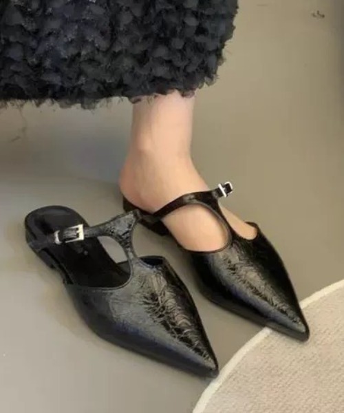 ampm(エーエムピーエム)の「Tストラップセパレートパンプス(パンプス・レディース・ブラック/シルバー・35/36/37/38/39/40)」の9枚目の写真