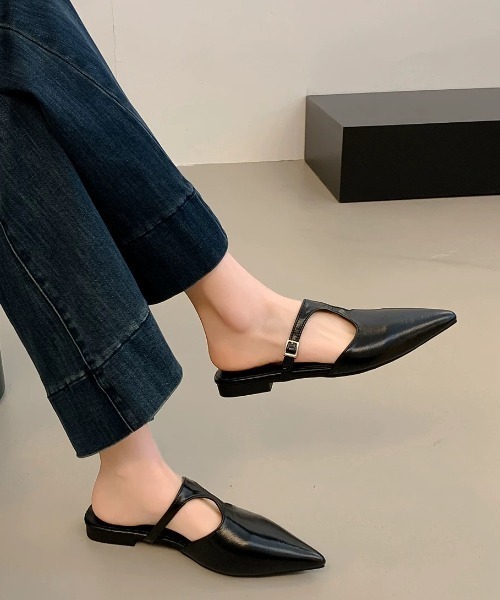ampm(エーエムピーエム)の「Tストラップセパレートパンプス(パンプス・レディース・ブラック/シルバー・35/36/37/38/39/40)」の6枚目の写真