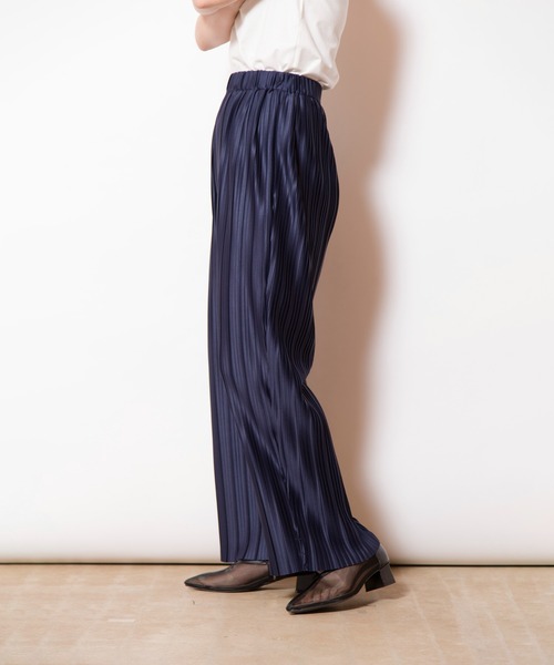 OSMOSIS(オズモーシス)の「ランダムプリーツテーパードパンツ(その他パンツ・レディース・パープル/ブラック/ライトグレー/ネイビー・ONE SIZE)」の14枚目の写真