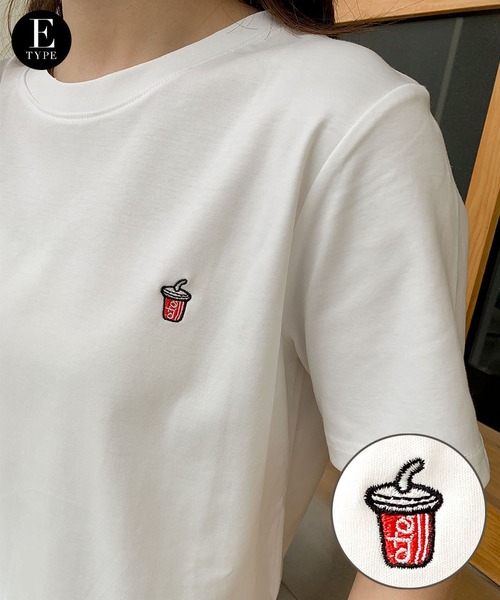 LOWO(ロワ)の「綿混ワンポイント刺繍Tシャツ カットソー(Tシャツ/カットソー・レディース・ホワイト系その他/ホワイト系3/ホワイト系4/ホワイト系その他2/ホワイト系その他3/ホワイト系その他4/ホワイト系その他5/ホワイト系その他6/ホワイト系その他7/ホワイト系/ホワイト系1/ホワイト系2・FREE)」の6枚目の写真