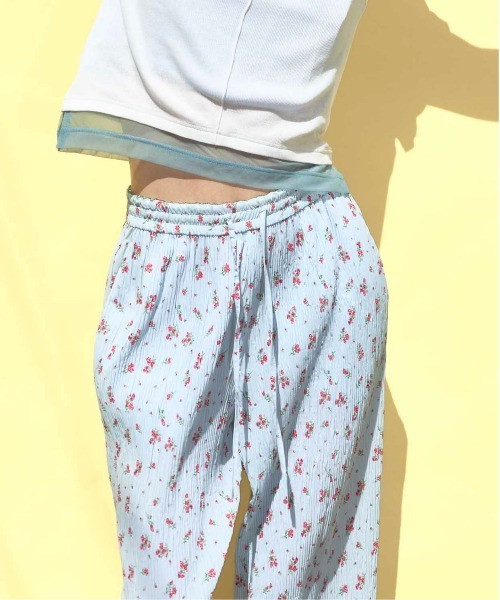 フラワープリーツイージーパンツMAISON SPECIAL/メゾンスペシャル36 MAISON SPECIAL(メゾンスペシャル)｜Small Flower Pleated Pants