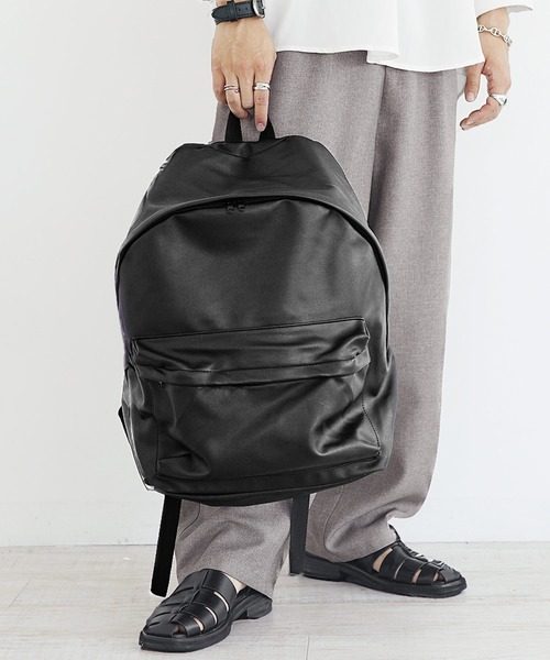 MinoriTY（マイノリティ）の「【MinoriTY select】PUレザーバッグパック リュック メンズ ウィメンズ ユニセックス（バックパック/リュック・メンズ・ブラック・FREE）」の10枚目の写真