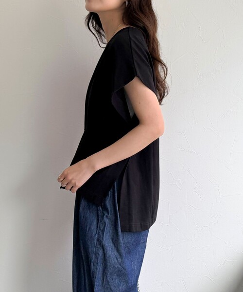 fredy emue(フレディエミュ)の「ライトドライ天竺タックプルオーバー(Tシャツ/カットソー・レディース・ミント/ベージュ/オフホワイト/ブラック・38)」の8枚目の写真