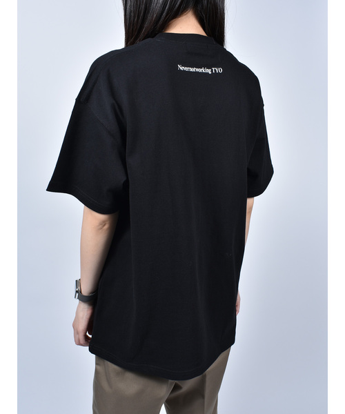 Import & Select(インポートアンドセレクト)の「【Nevernotworking】モンスターアルファベットフロントプリントBIGTEE ビッグシルエットショートスリーブT 半袖Tシャツ(Tシャツ/カットソー・メンズ・ホワイト/ブラック・3/2)」の8枚目の写真