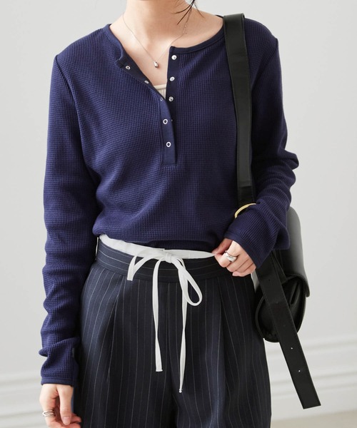 RANAN（ラナン）の「ヘンリーネックワッフルロングTシャツ（Tシャツ/カットソー・レディース・アイボリー/ブラック/その他/グレー/レッド/ネイビー・S/M/L/LL）」の4枚目の写真