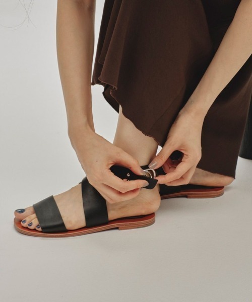 TODAYFUL（トゥデイフル）の「TODAYFUL Flat Belt Sandals 12511006（サンダル・レディース・ブラック・36/37/38）」の4枚目の写真