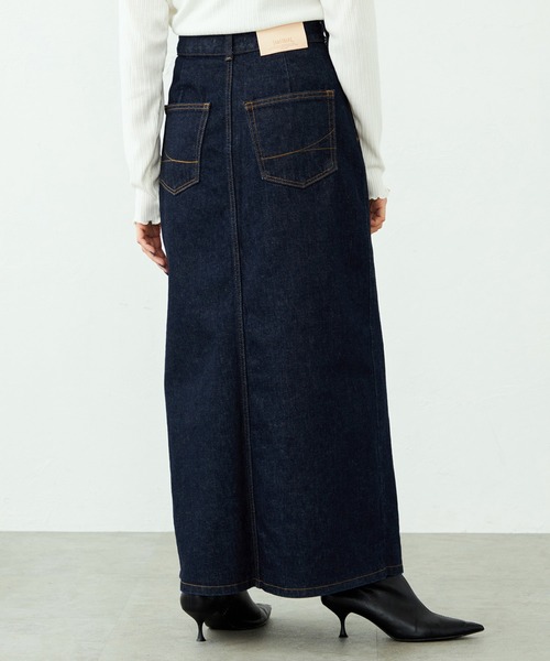 SOMETHING(サムシング)の「【GISELe 10月号掲載】atelier SOMETHING JACKET DETAIL SKIRT/アトリエサムシングロングデニムスカート(デニムスカート・レディース・ブルー/インディゴブルー・SMALL/MEDIUM)」の13枚目の写真