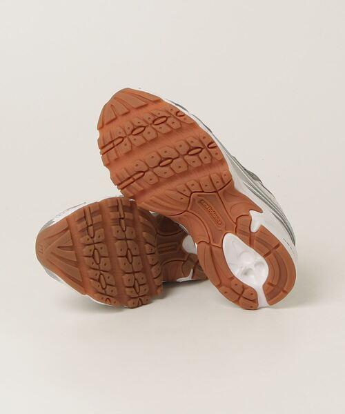 NEW BALANCE(ニューバランス)の「740(スニーカー・キッズ・グレー系その他・17.0cm/17.5cm/18.0cm/18.5cm/19.0cm/19.5cm/20.0cm/20.5cm/21.0cm/21.5cm)」の4枚目の写真