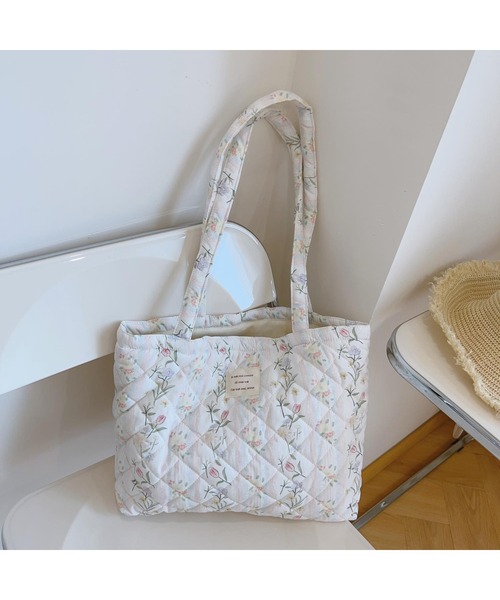 TONE SELECT GOODS（トーンセレクトグッズ）の「urbanfemine./キルティングトートバッグ U7546（トートバッグ・レディース・その他4/その他7/その他9/その他1/その他2/その他3/その他5/その他8/その他6・FREE）」の9枚目の写真