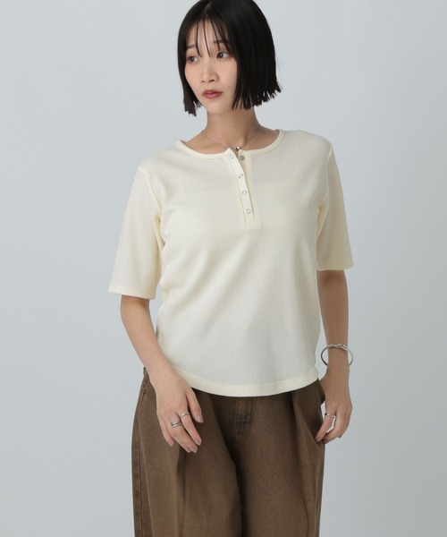 LOWRYS FARM（ローリーズファーム）の「ワッフルヘンリーＳＳ　583650（Tシャツ/カットソー・レディース・ブラウン/アイボリー/ブラック・FREE）」の14枚目の写真