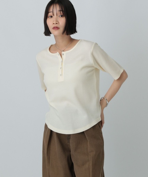 LOWRYS FARM（ローリーズファーム）の「ワッフルヘンリーＳＳ　583650（Tシャツ/カットソー・レディース・ブラウン/アイボリー/ブラック・FREE）」の15枚目の写真