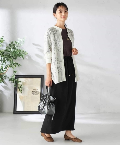 a.v.v(アーヴェヴェ)の「スクエアレースシャツ(シャツ/ブラウス・レディース・アイボリー/ブラック・39)」の9枚目の写真