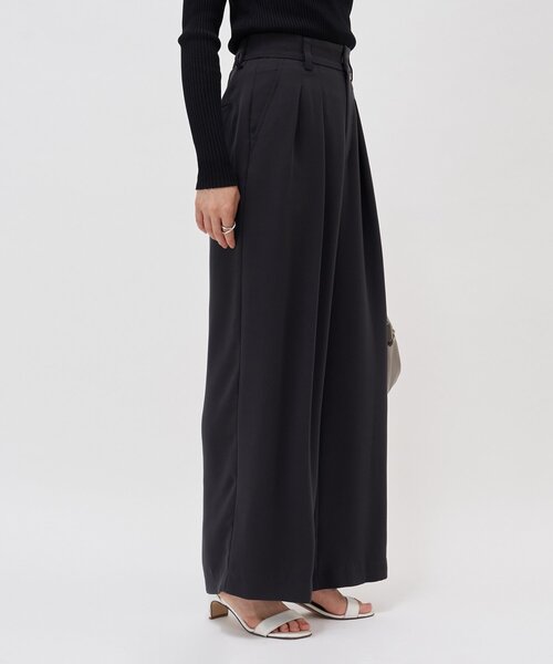 LIVETART（リヴェタート）の「バックサテンタックパンツ（その他パンツ・レディース・ライトベージュ/ブラック/ネイビー・0/1）」の21枚目の写真