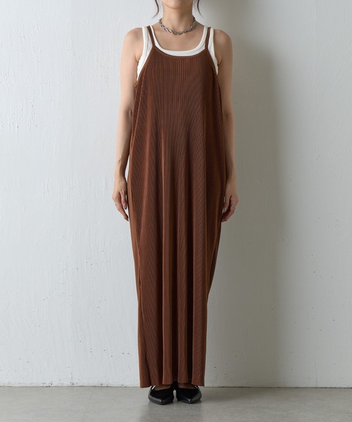 COLONY 2139（コロニートゥーワンスリーナイン）の「プリーツキャミワンピース（ワンピース・レディース・チャコールグレー/ブラウン/ブラック・FREE）」の18枚目の写真