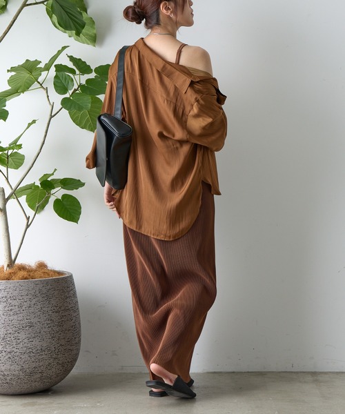 COLONY 2139（コロニートゥーワンスリーナイン）の「プリーツキャミワンピース（ワンピース・レディース・チャコールグレー/ブラウン/ブラック・FREE）」の12枚目の写真