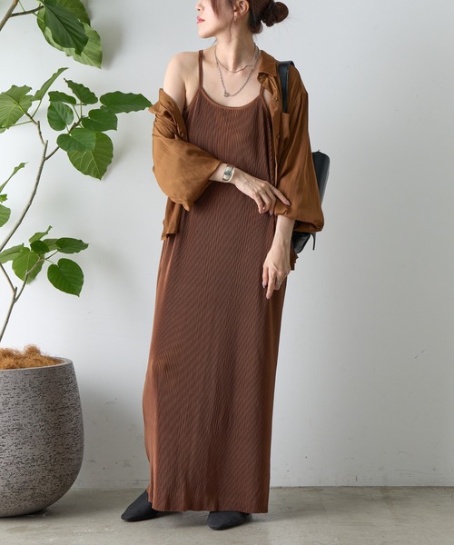 COLONY 2139（コロニートゥーワンスリーナイン）の「プリーツキャミワンピース（ワンピース・レディース・チャコールグレー/ブラウン/ブラック・FREE）」の10枚目の写真