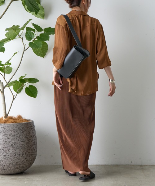 COLONY 2139（コロニートゥーワンスリーナイン）の「プリーツキャミワンピース（ワンピース・レディース・チャコールグレー/ブラウン/ブラック・FREE）」の15枚目の写真