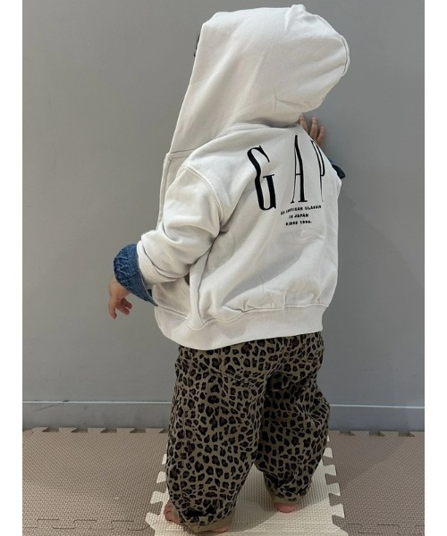 GAP（ギャップ）の「30th アニバーサリー ヴィンテージソフト GAPロゴ ジップアップパーカー (幼児・ベビー)（パーカー・キッズ・レッド/アイボリー/グレー・105cm/110cm/70cm/80ｃｍ/90cm/95cm/100cm）」の8枚目の写真
