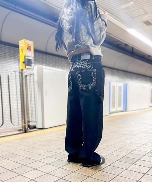 Vini（ヴィニ）の「【Vini】カーペンターデニム刺繍パンツ（デニムパンツ・レディース・ブラック・MEDIUM/SMALL/LARGE）」の5枚目の写真