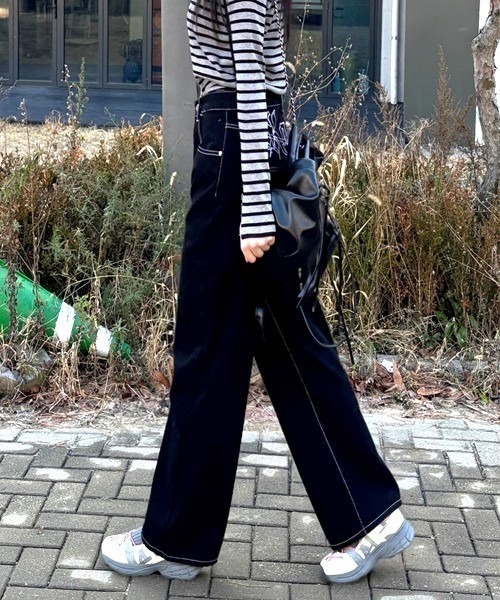 Vini（ヴィニ）の「【Vini】カーペンターデニム刺繍パンツ（デニムパンツ・レディース・ブラック・MEDIUM/SMALL/LARGE）」の8枚目の写真