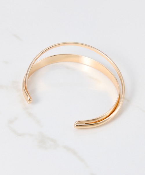 COLLAGE GALLARDAGALANTE（コラージュガリャルダガランテ）の「レイヤードバングル（バングル/リストバンド・レディース・ゴールド・FREE）」の4枚目の写真